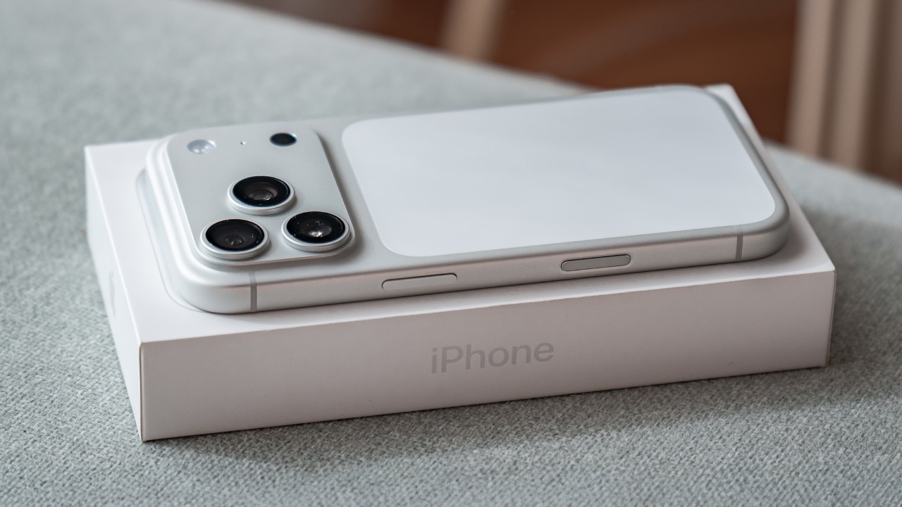 IPHONE 17 PRO MAX